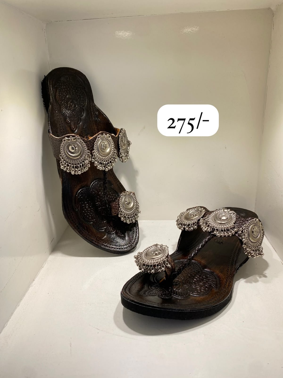 Kolhapuri  chappals