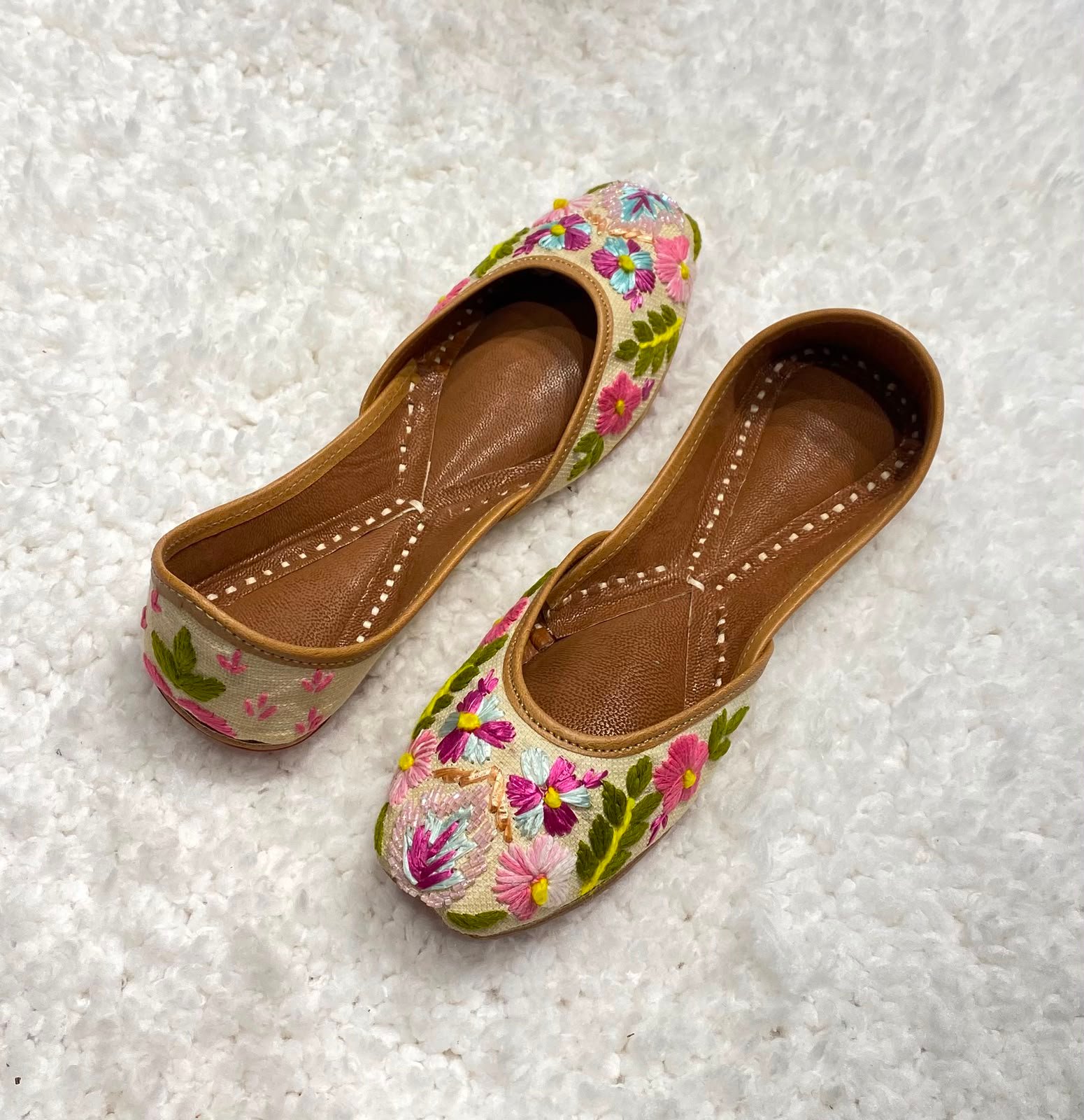 Embroidered Punjabi Jutti