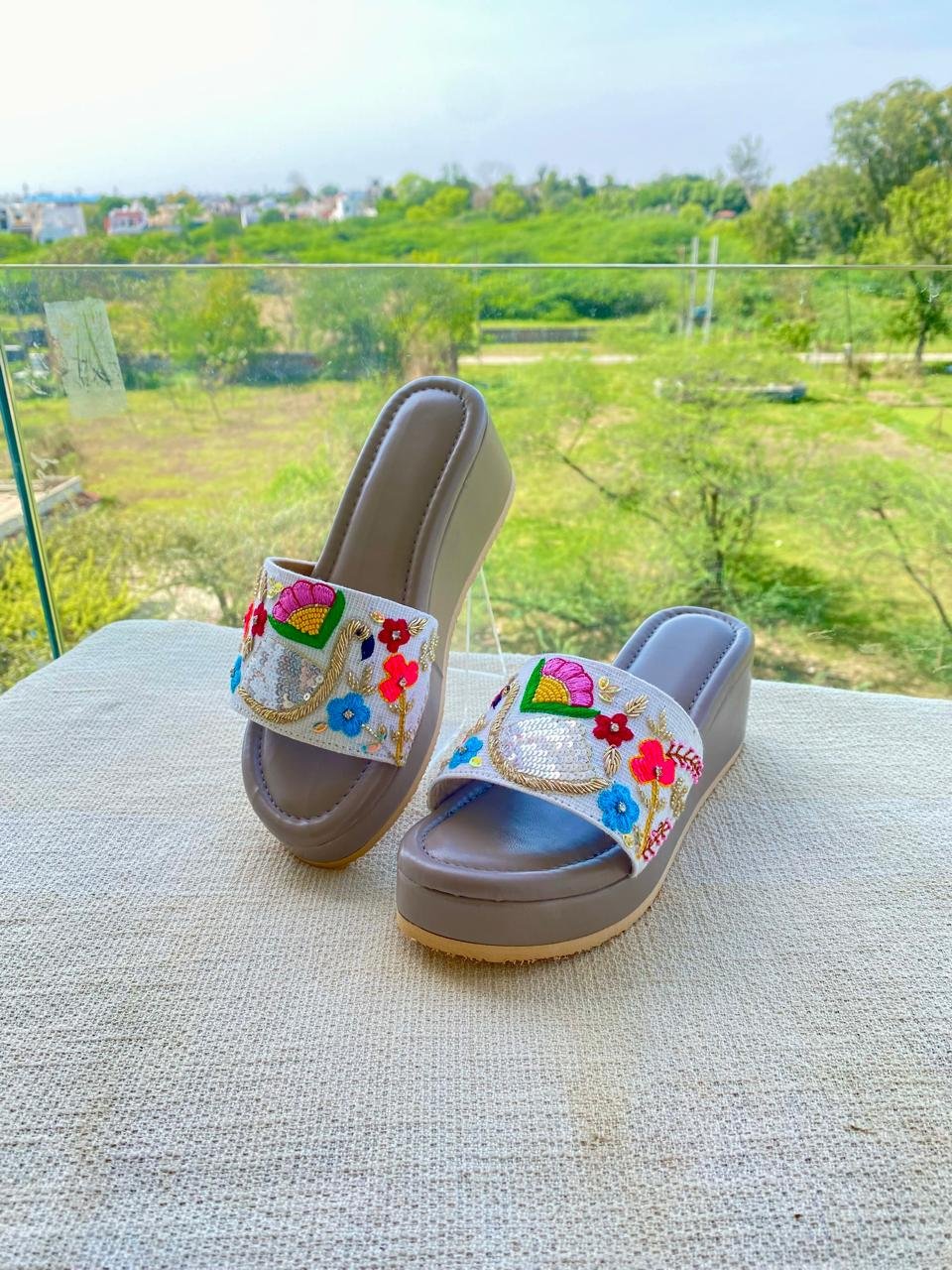Embroidered Platform heel