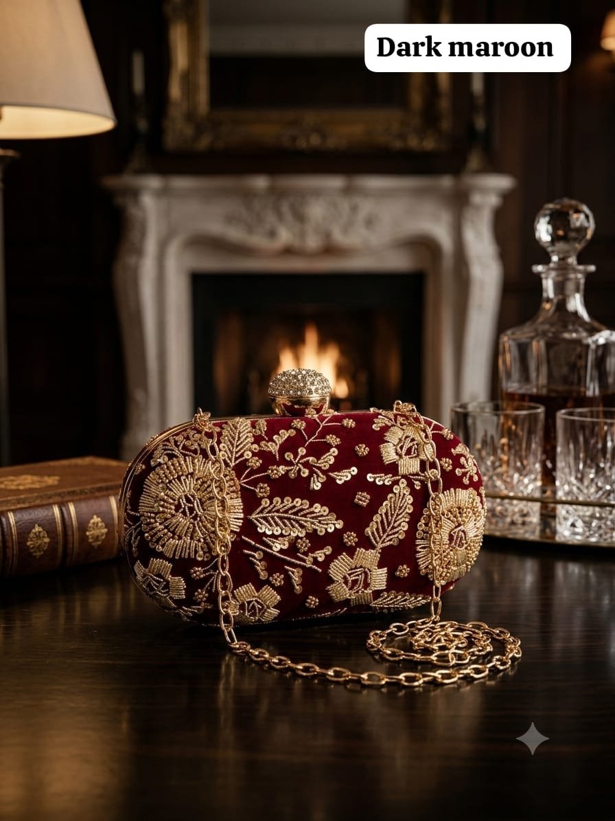 Oval clutch