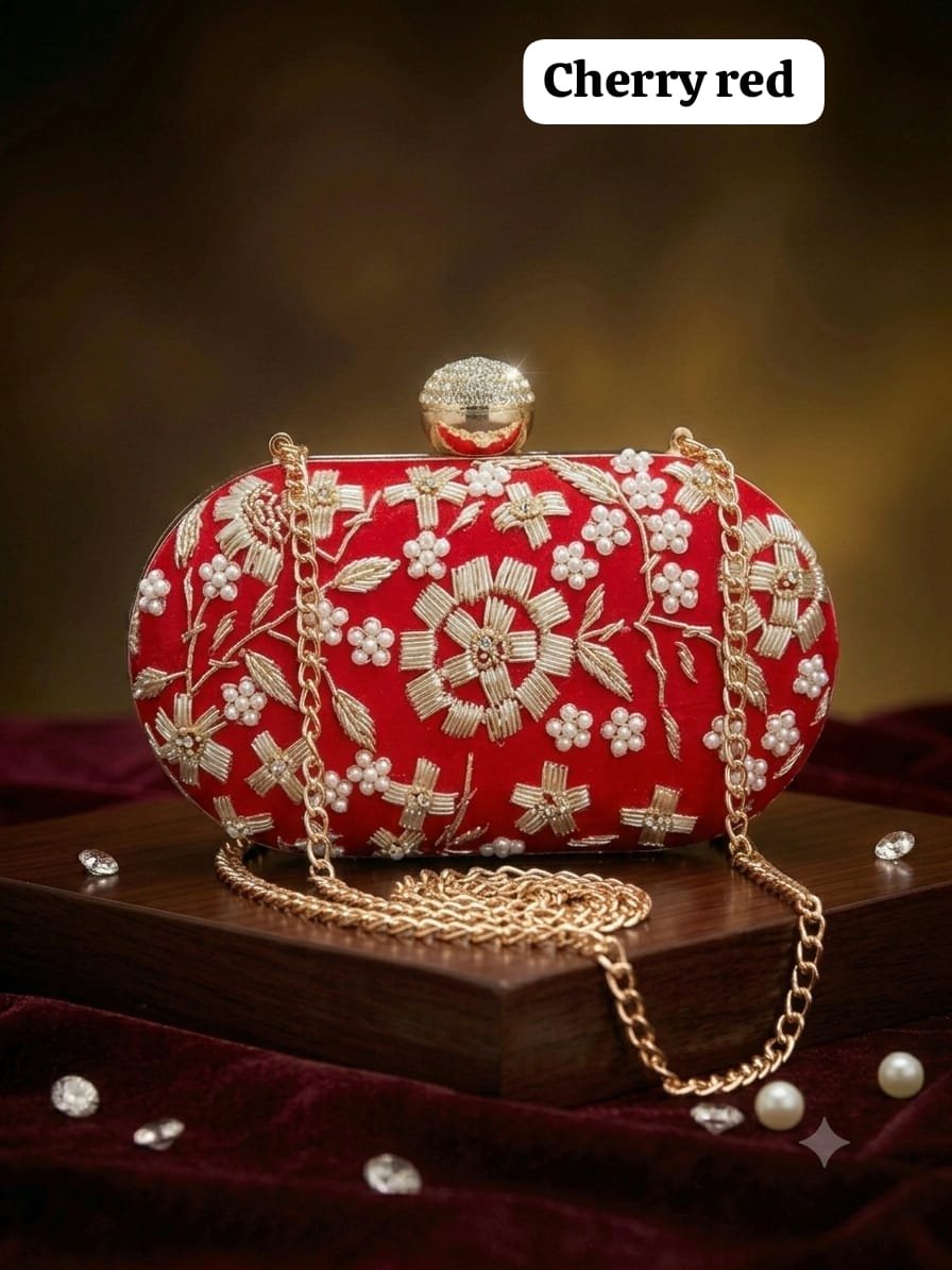 Oval clutch