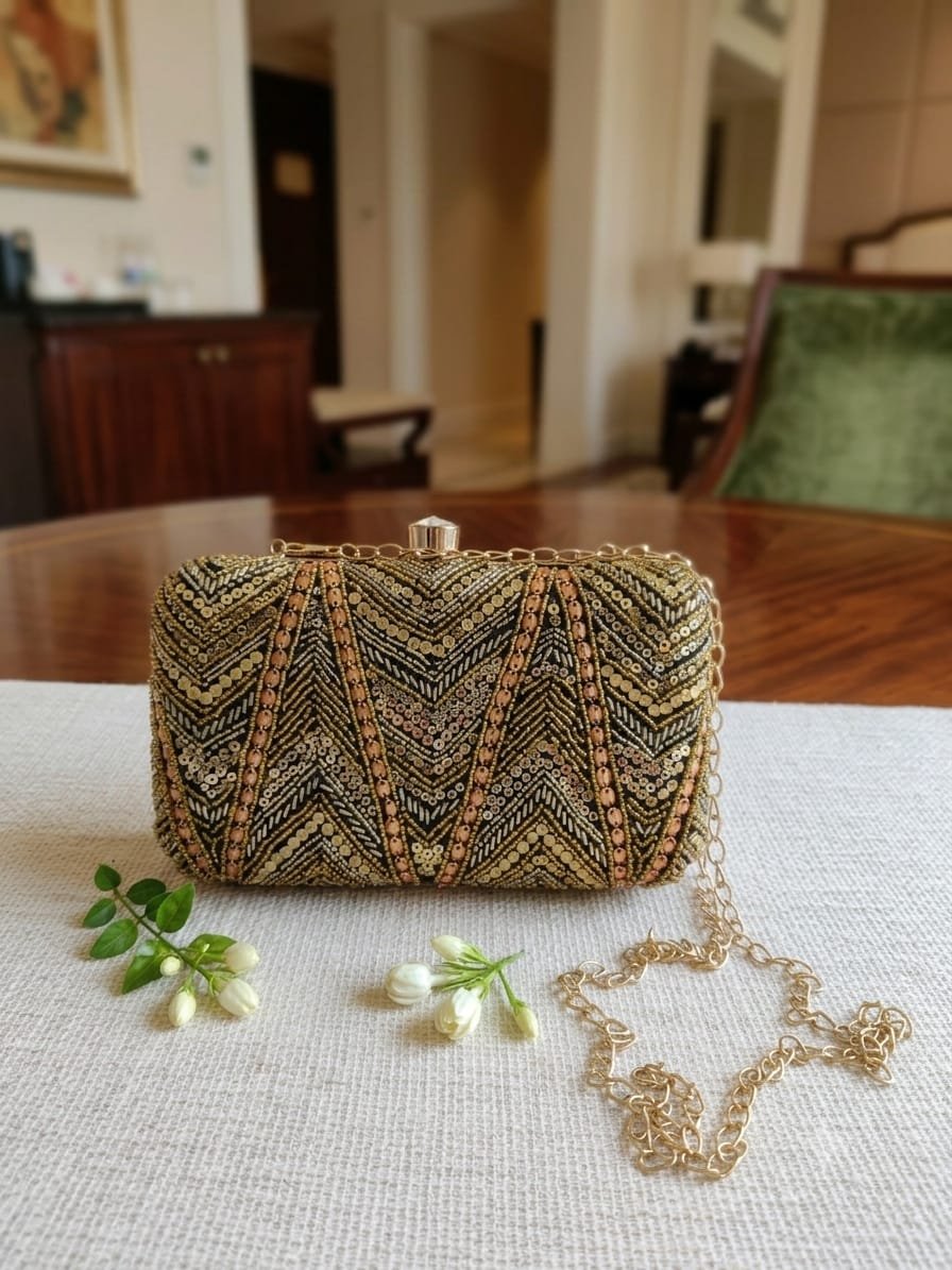 Rectangle clutch #650