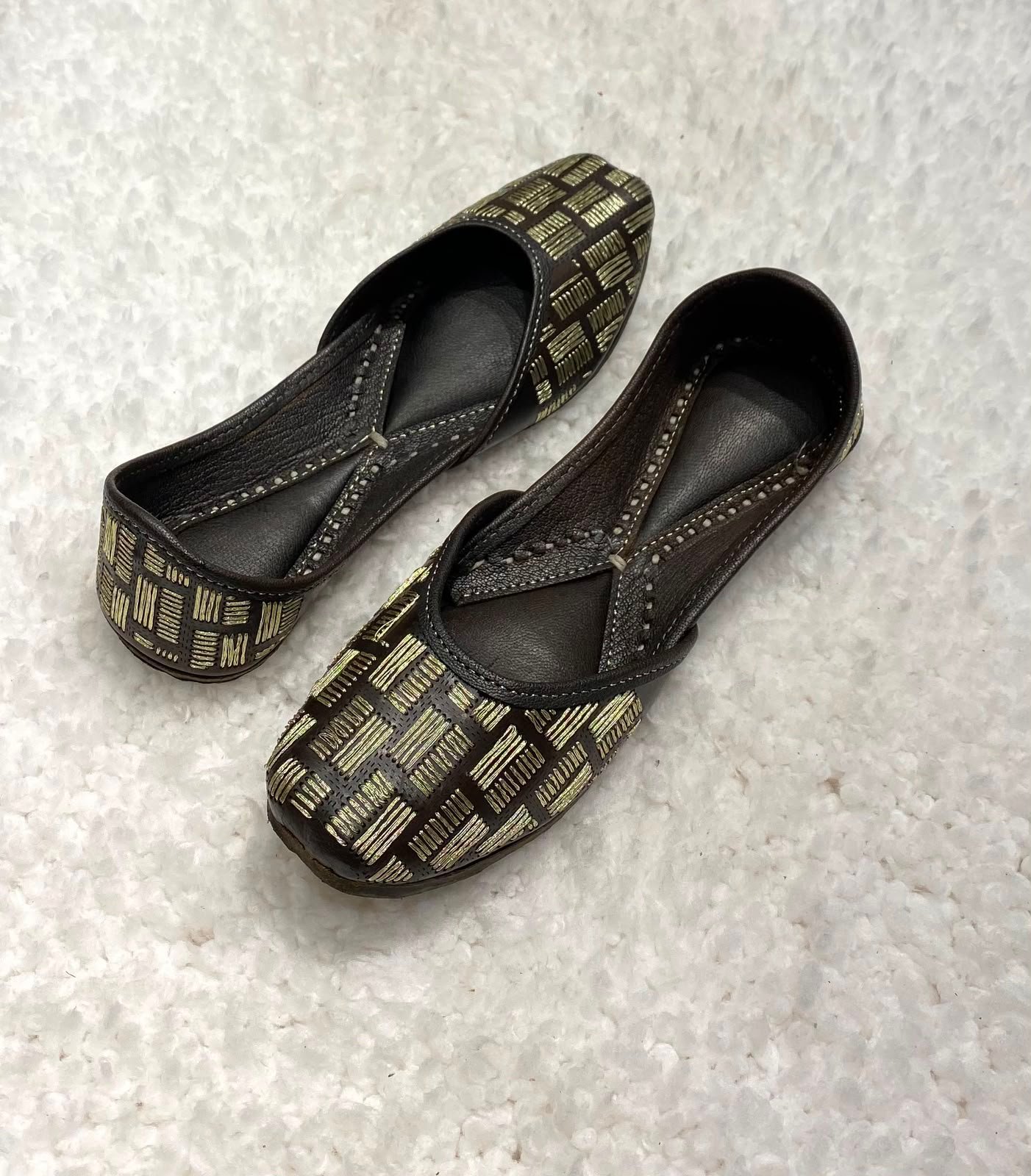 Black leather jutti #500
