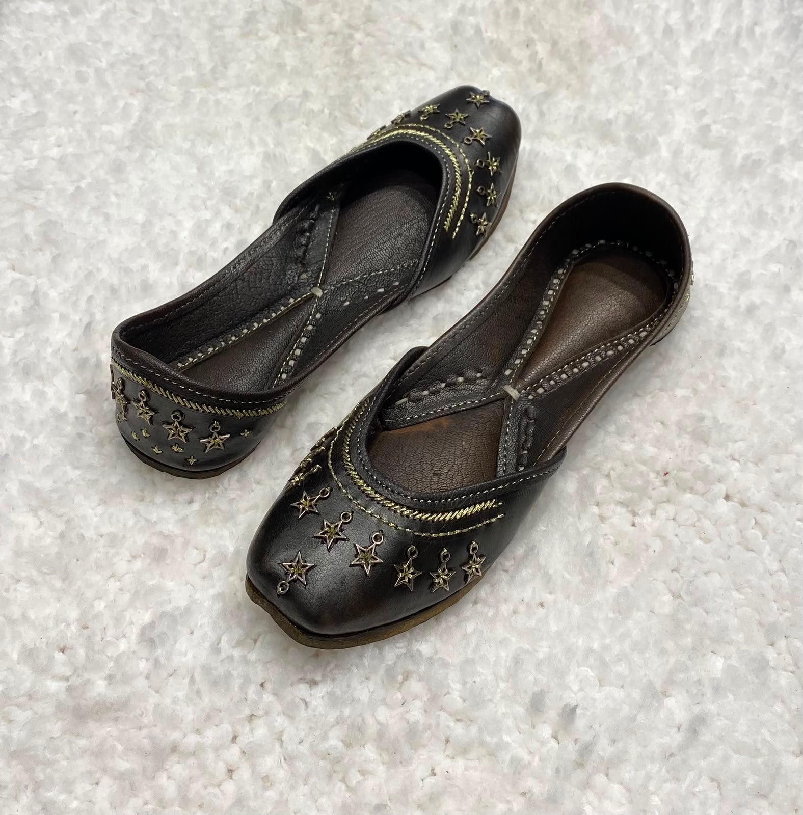 Black leather jutti #500
