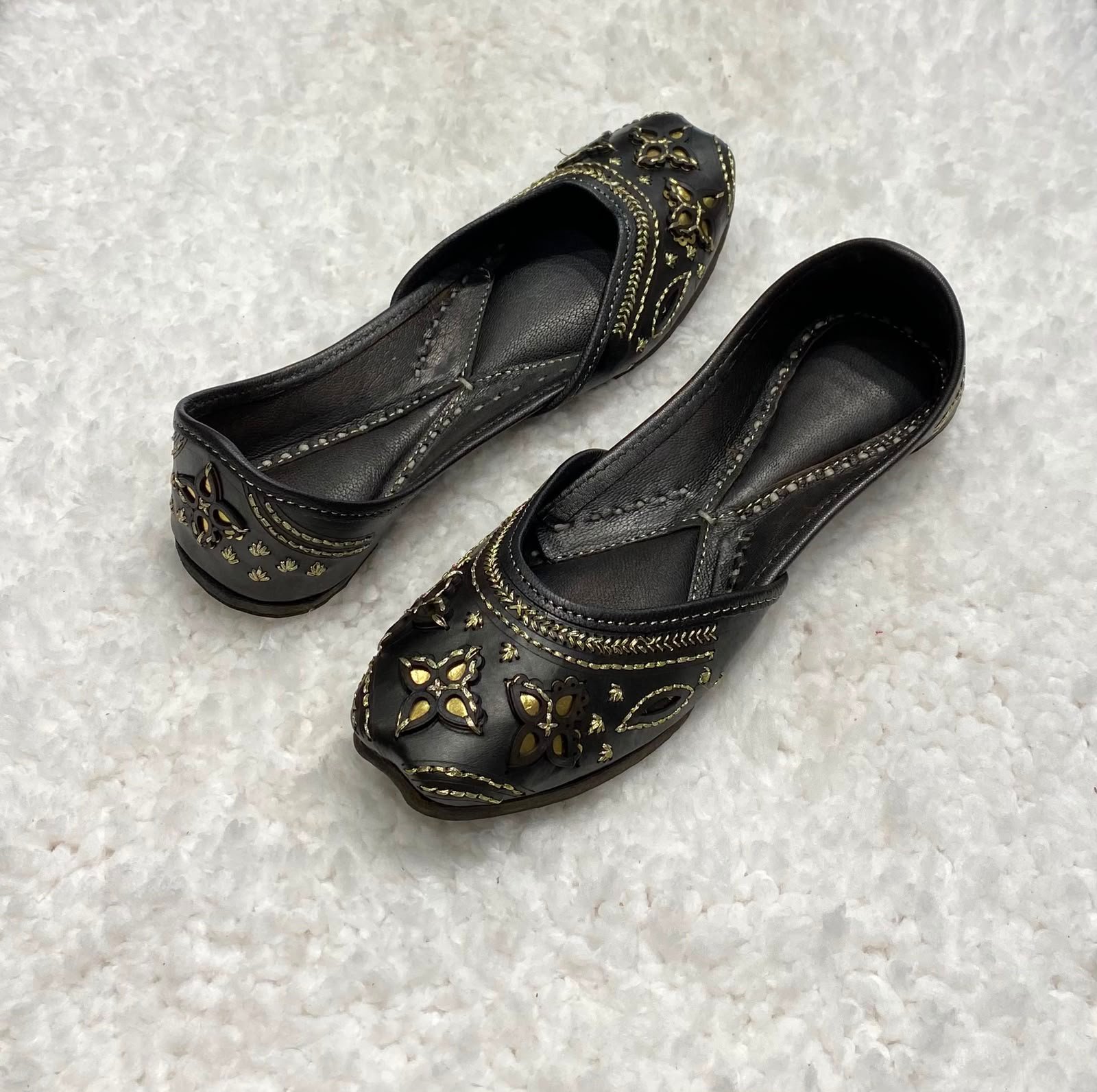 Black leather jutti #500