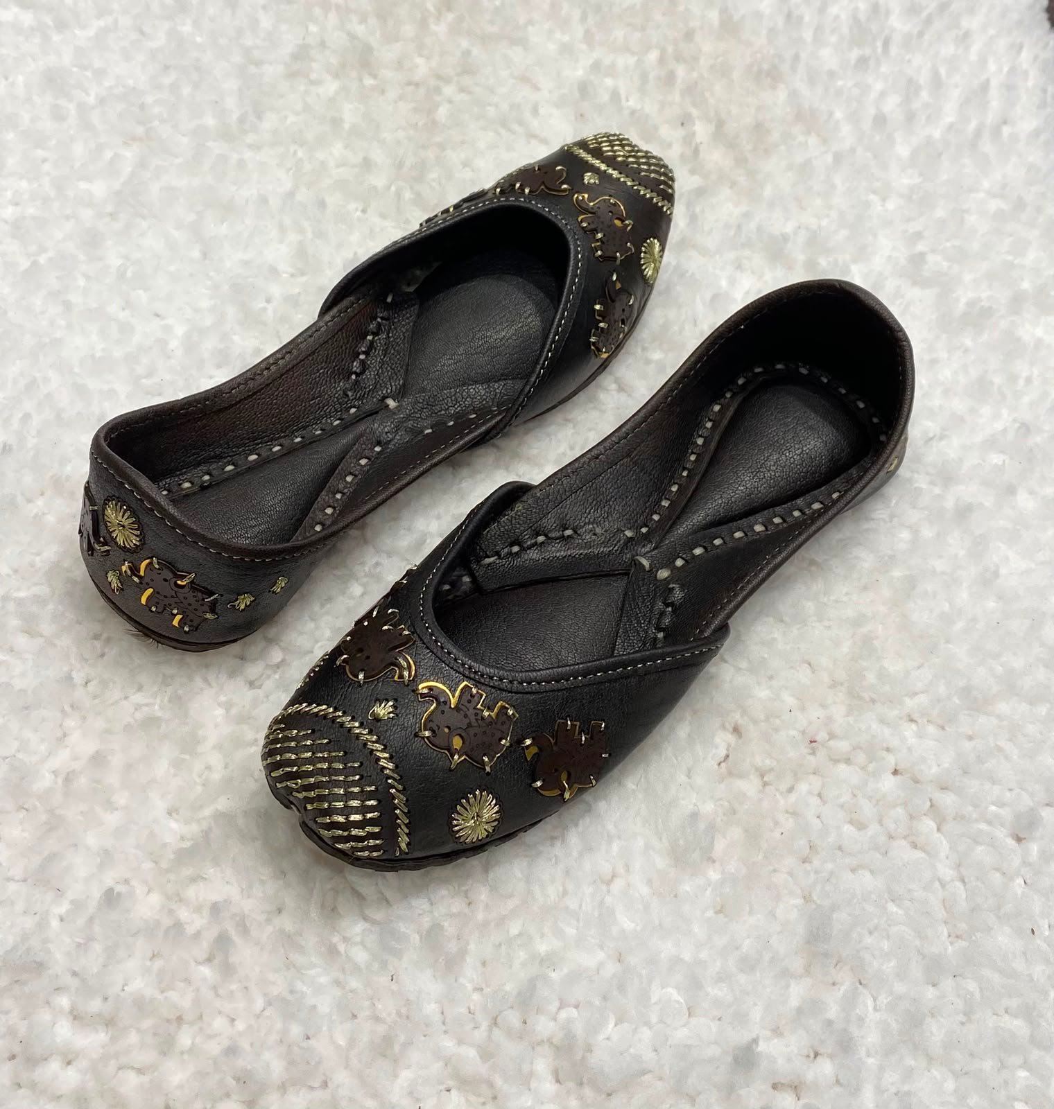 Black leather jutti #500