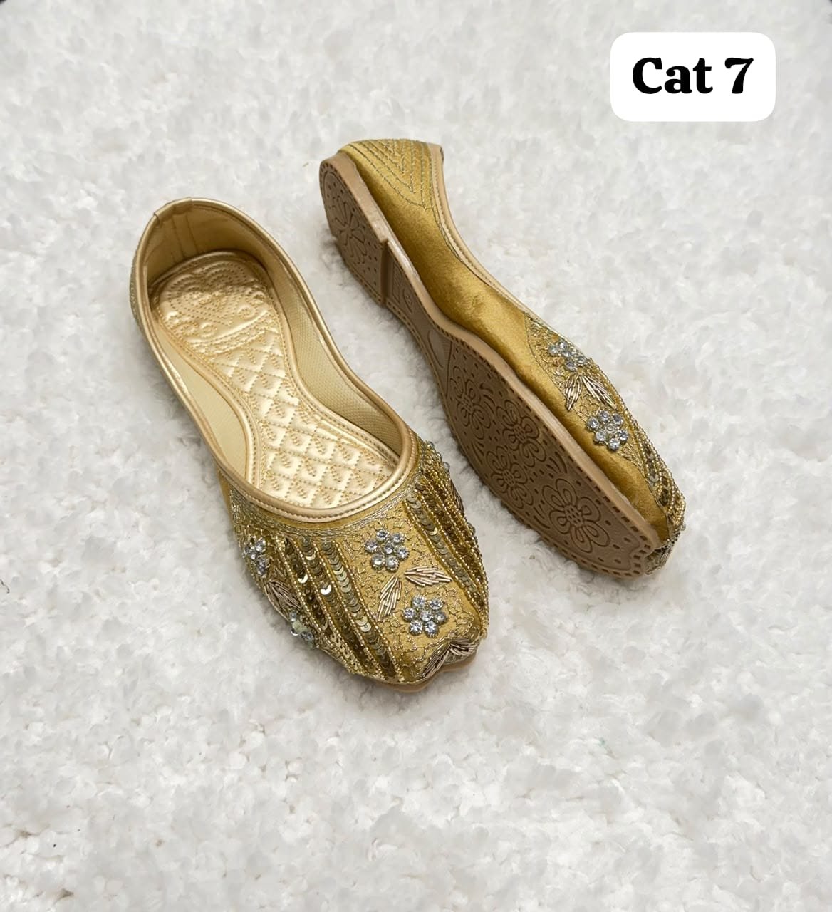 Embroidered Tpr jutti #240