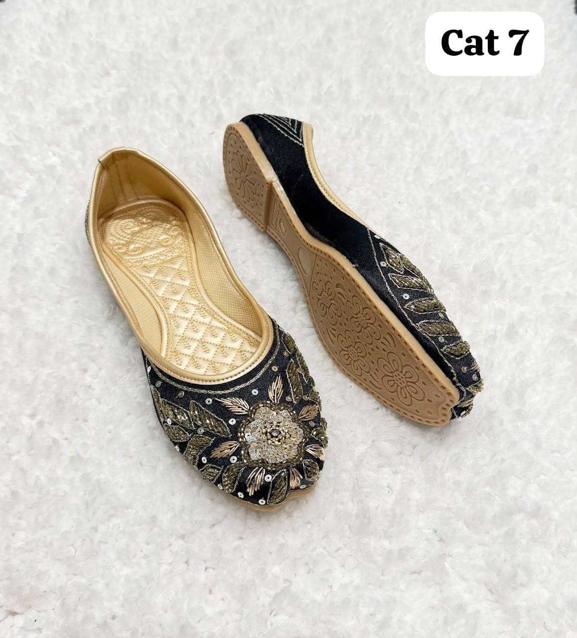 Embroidered Tpr jutti #240