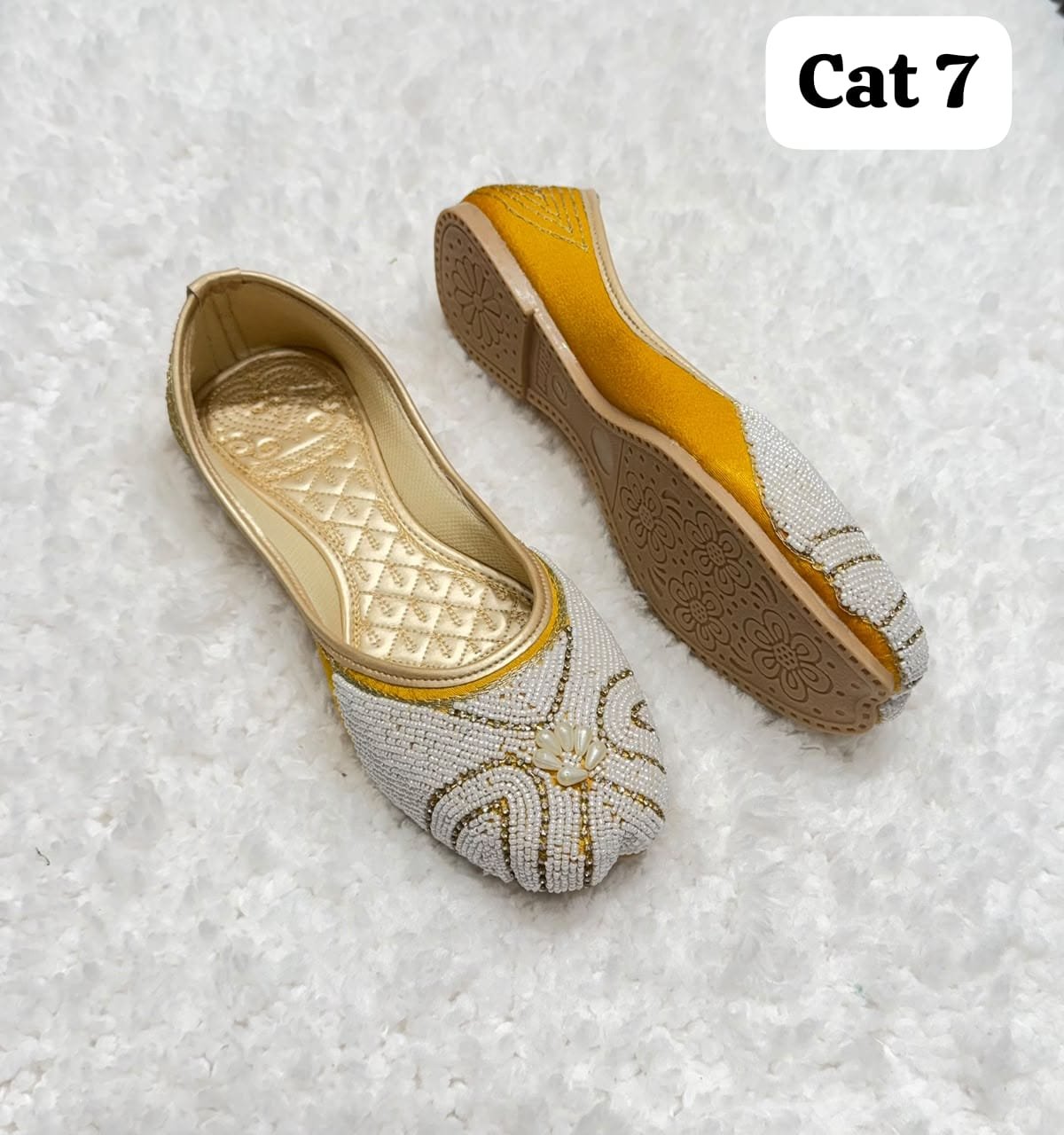 Embroidered Tpr jutti #240