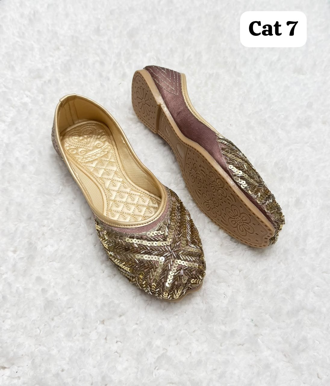 Embroidered Tpr jutti #240