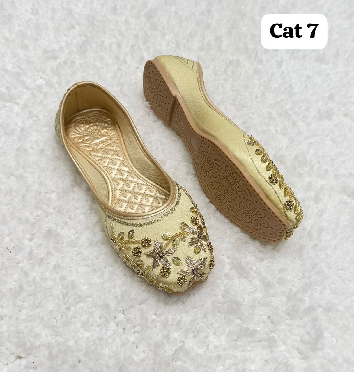 Embroidered Tpr jutti #240