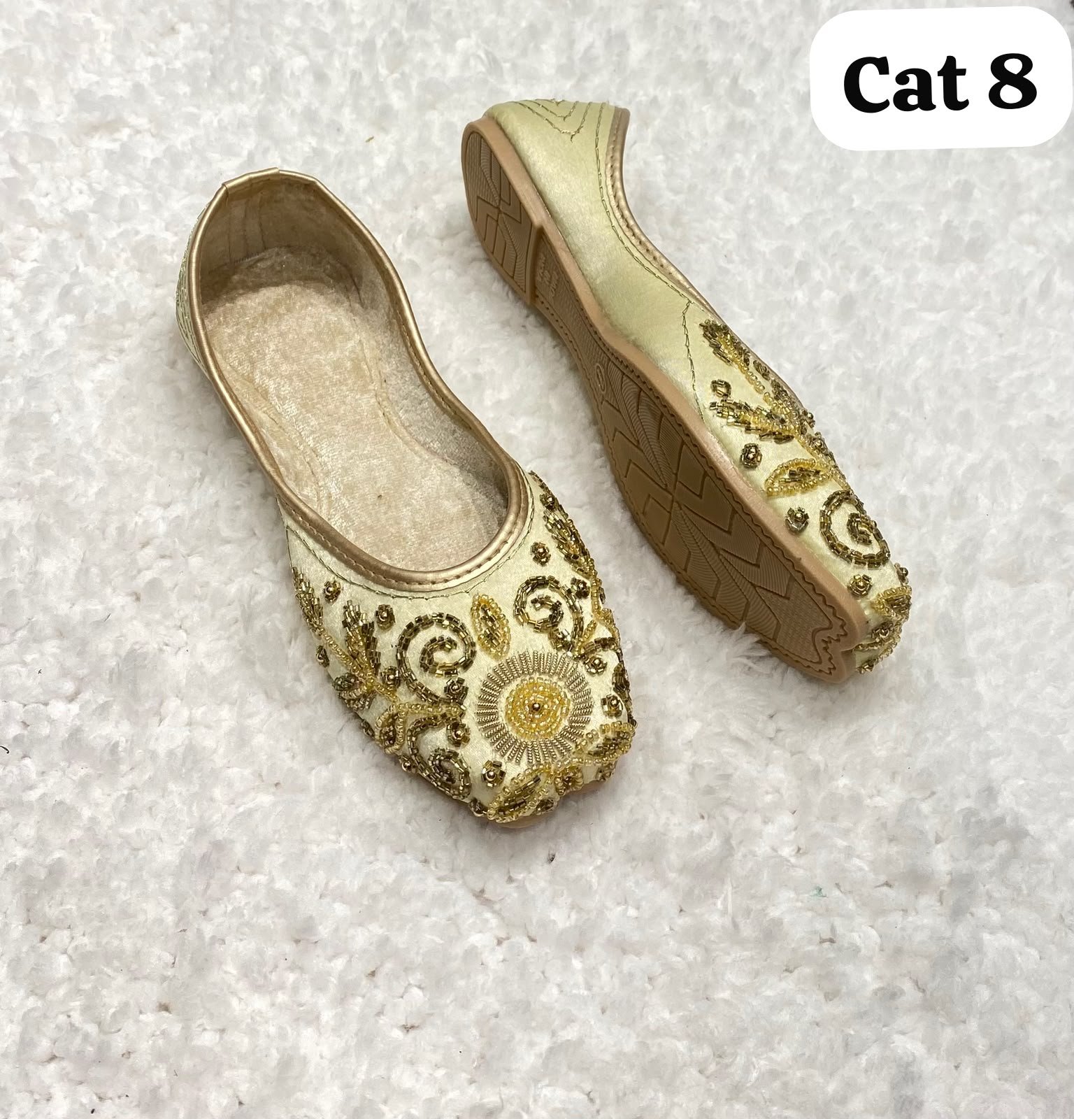 Embroidered Tpr jutti #230