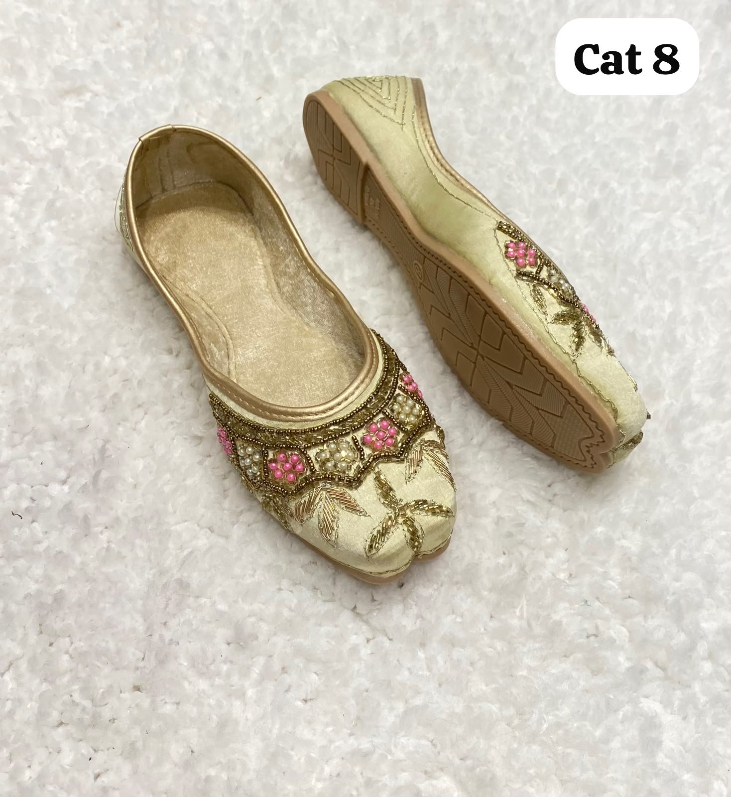 Embroidered Tpr jutti #230