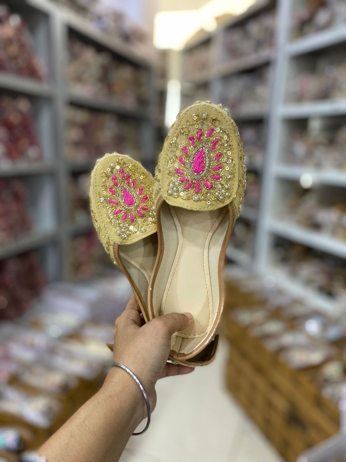 Embroidered Tpr loafer #330