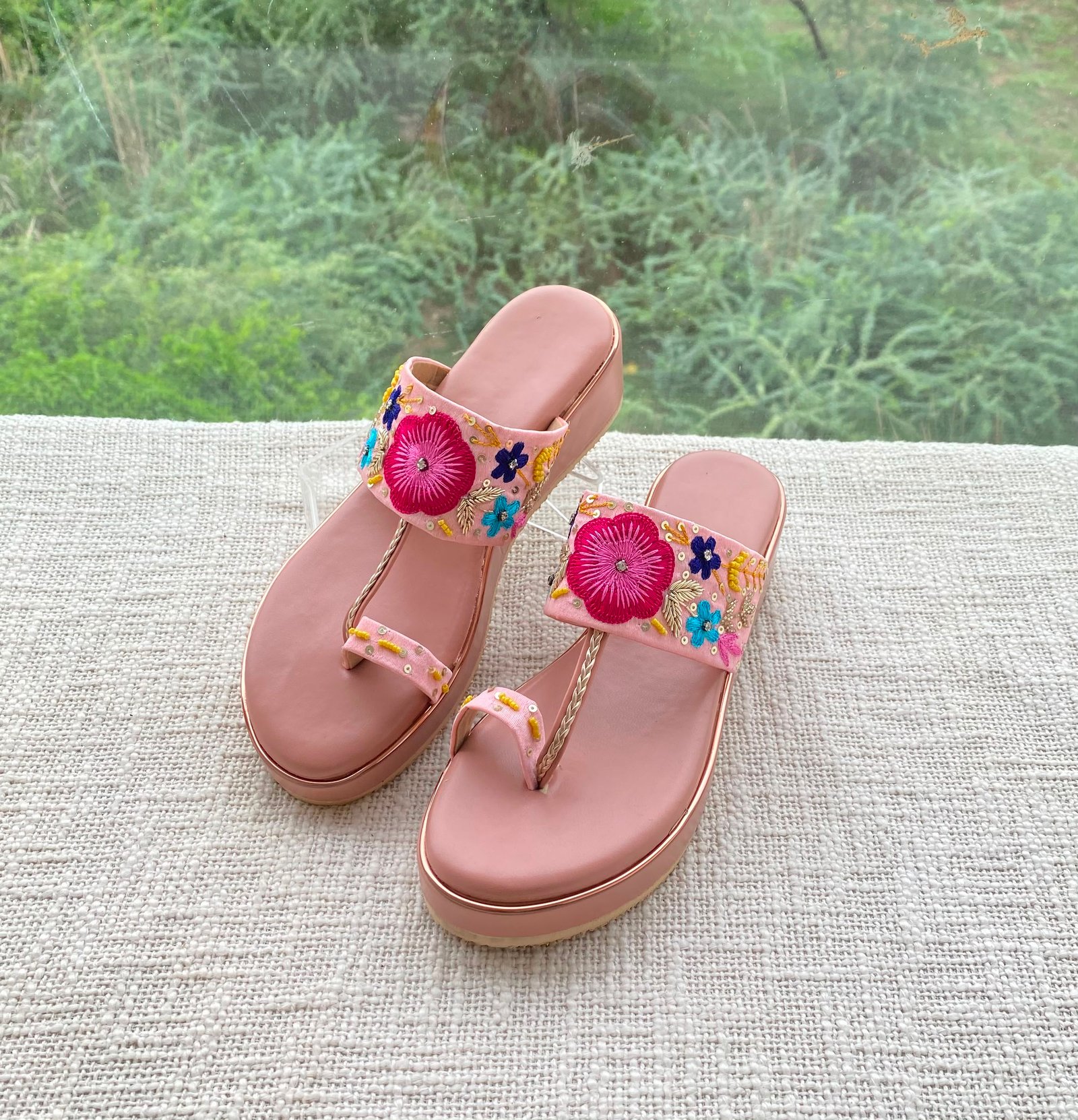 Platform heels in kolhapuri style