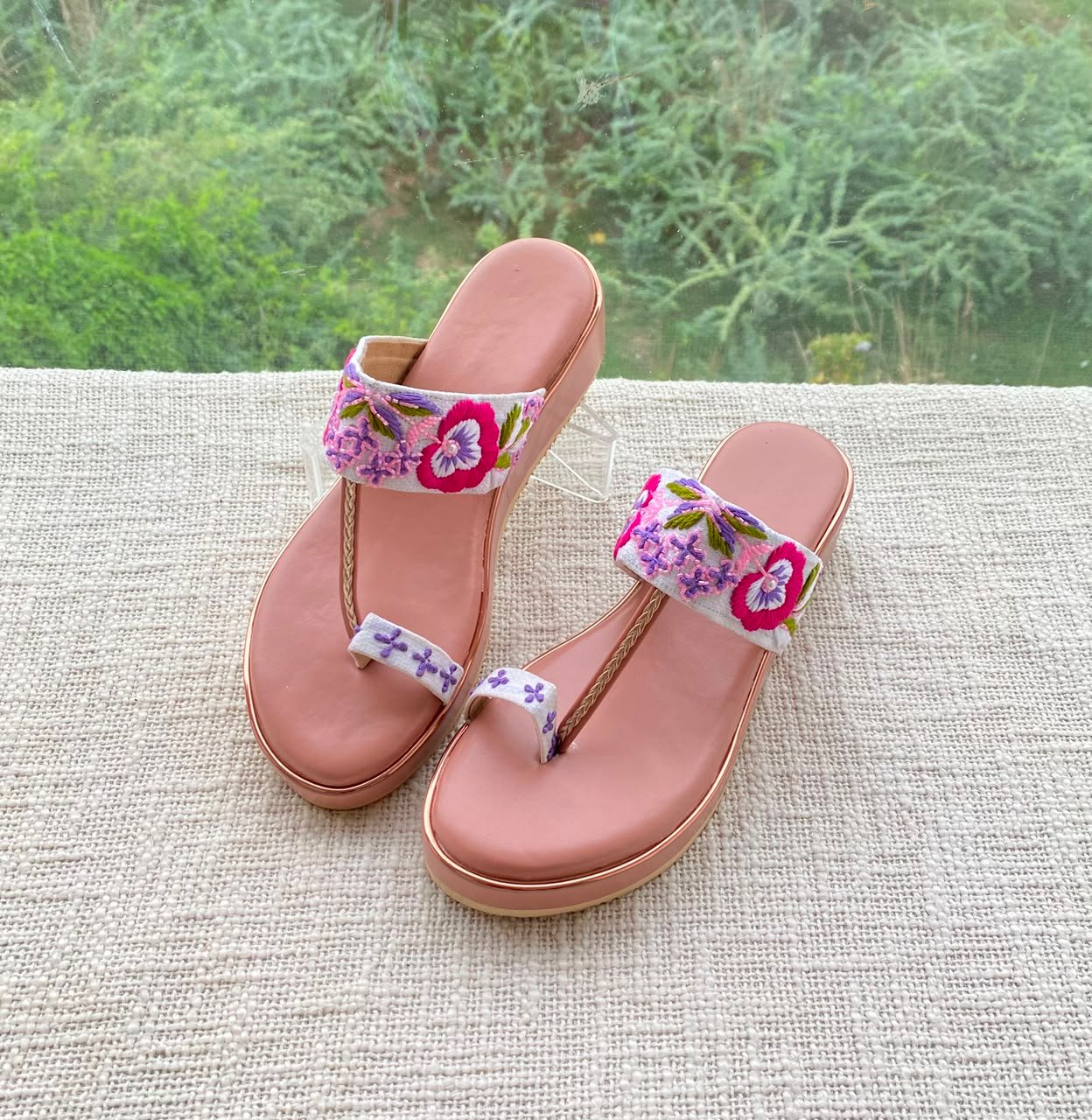 Platform heels in kolhapuri style