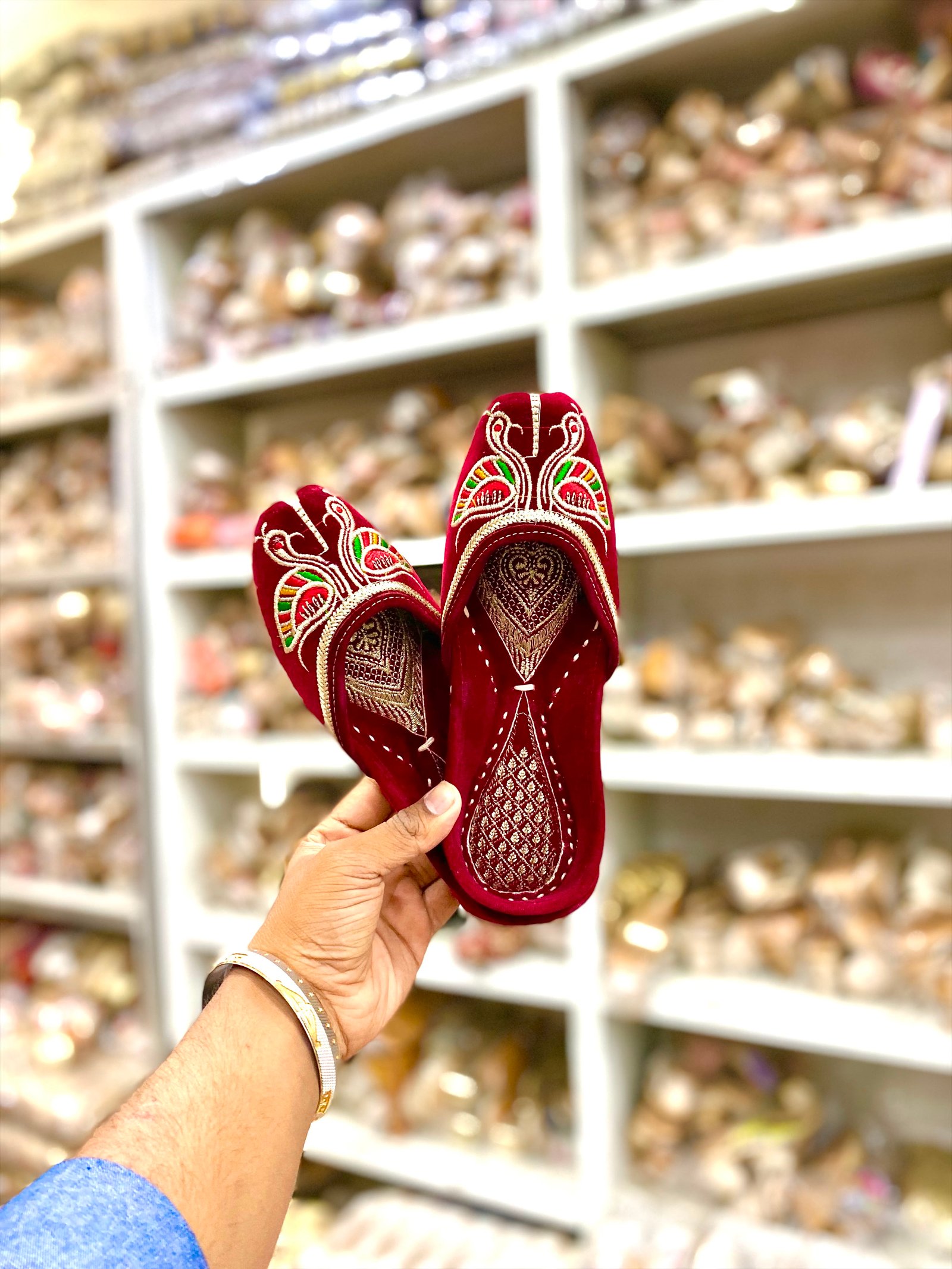 Velvet Zari Juttis #349