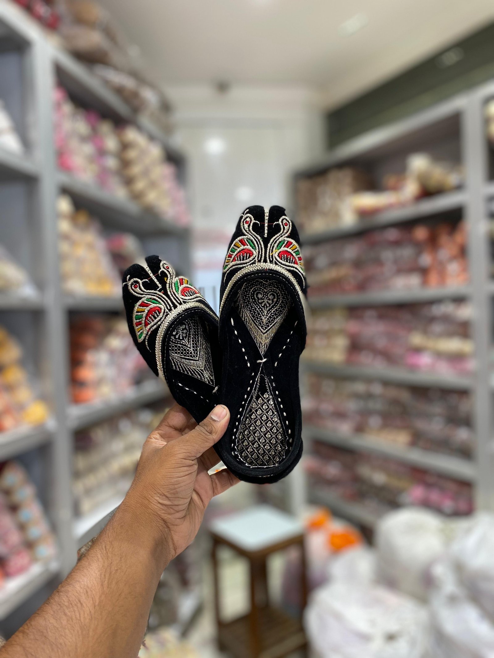 Velvet Zari Juttis #349