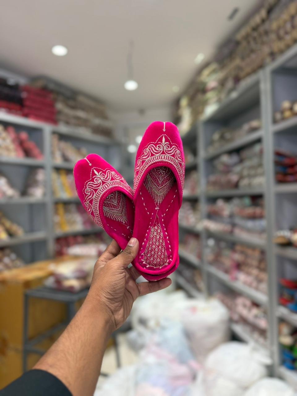 Velvet Zari Juttis #349