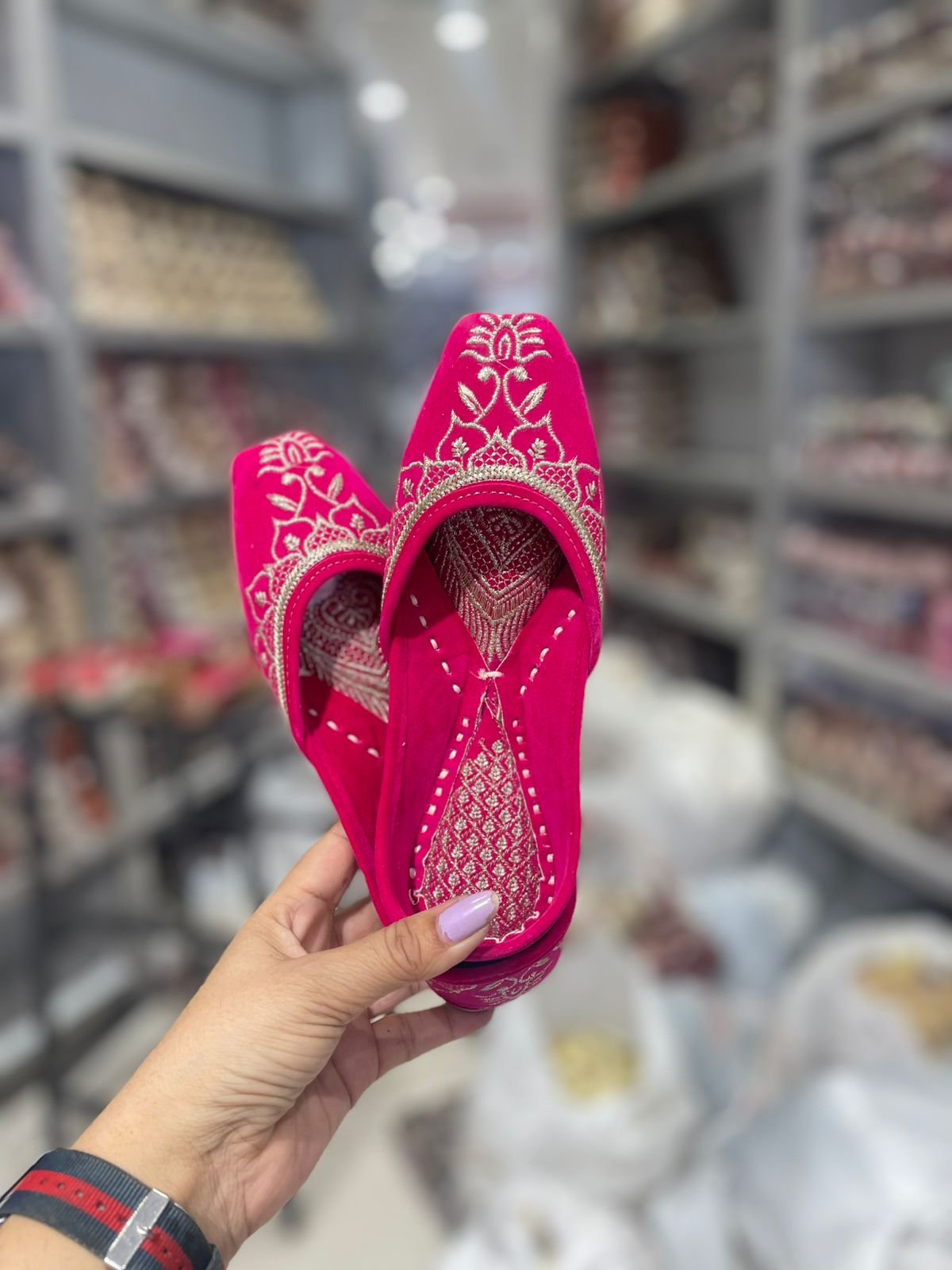 Velvet Zari Juttis #349