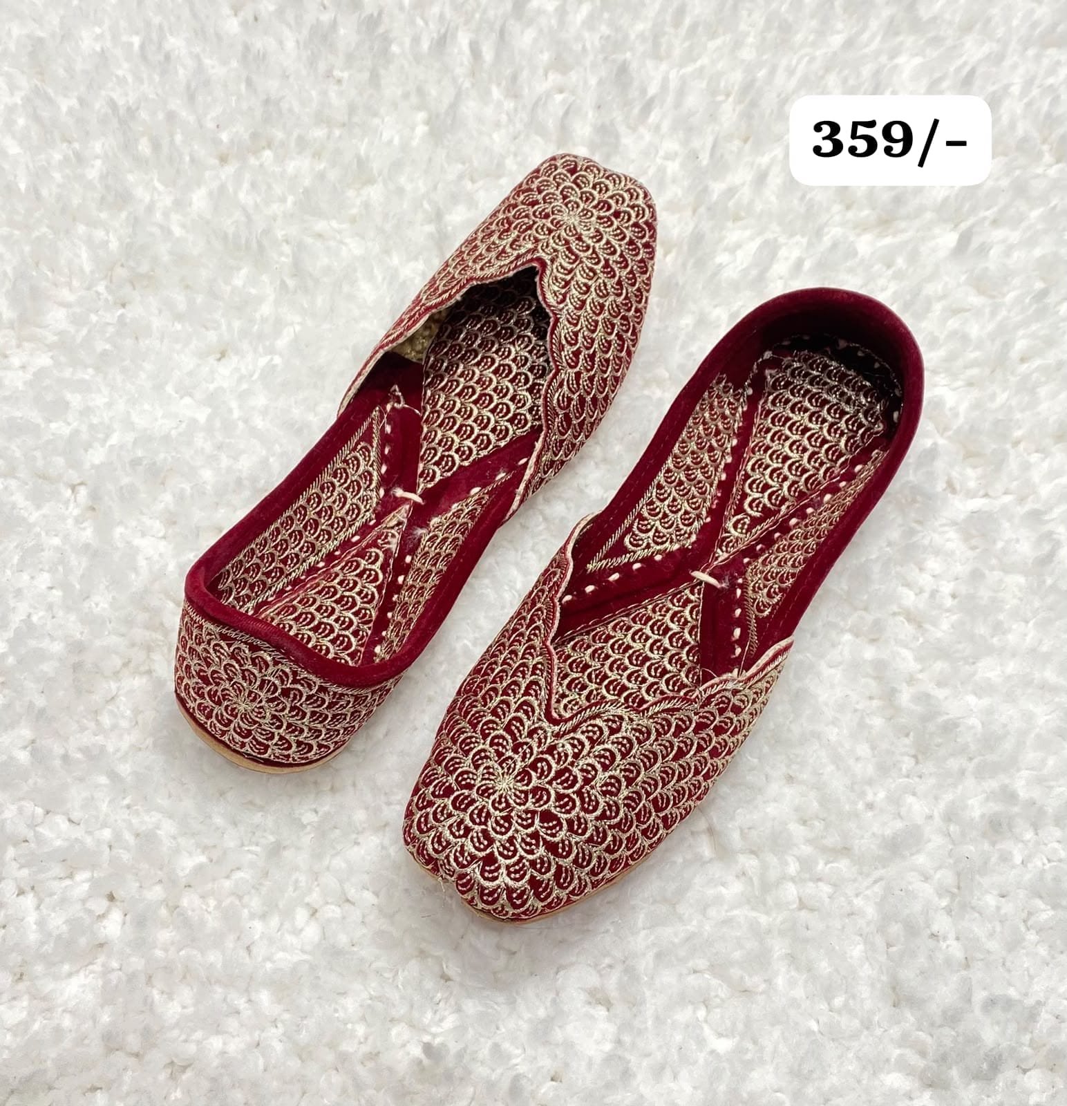 Velvet Zari Jutti #359