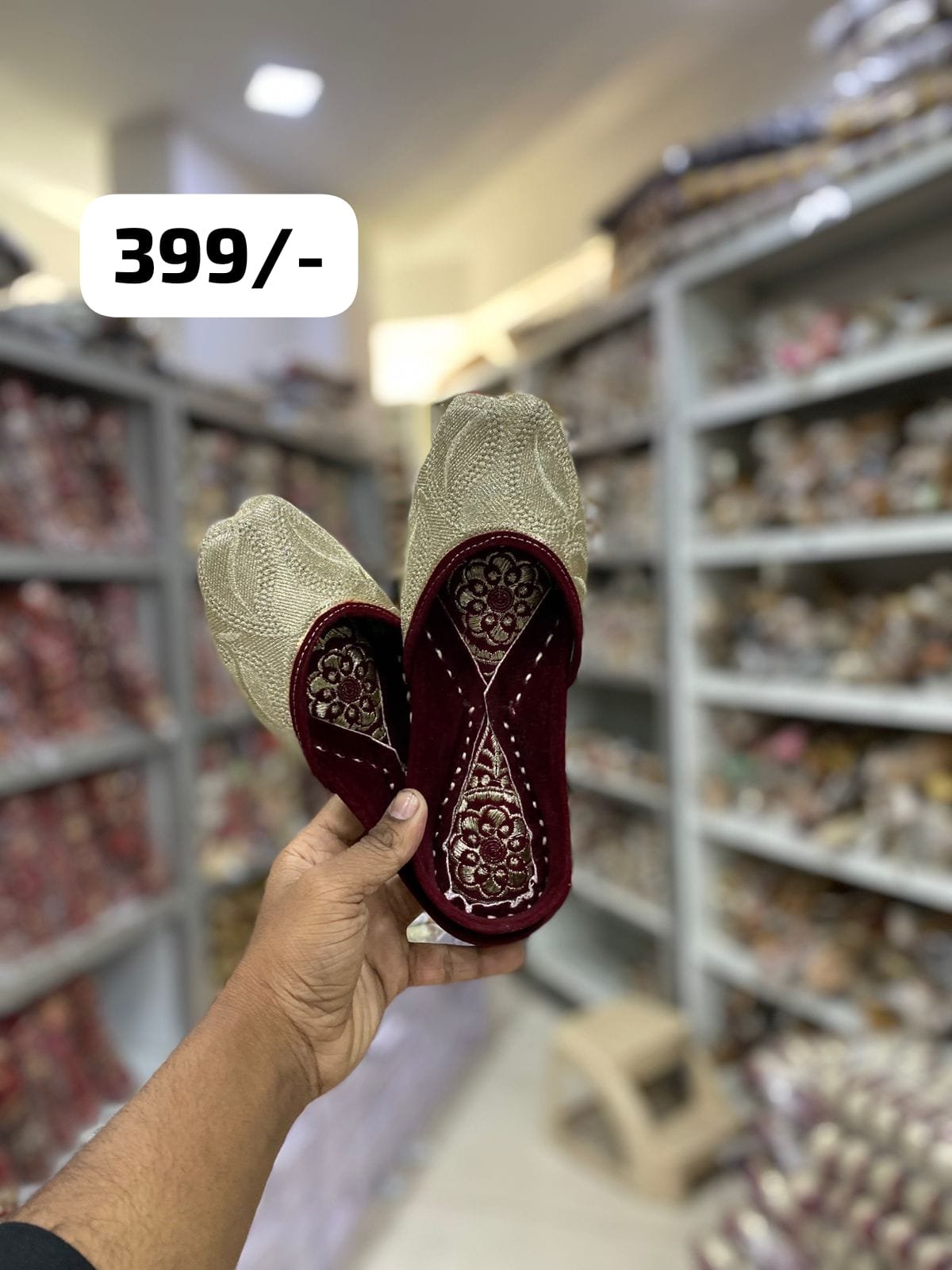 Zari jutti #399