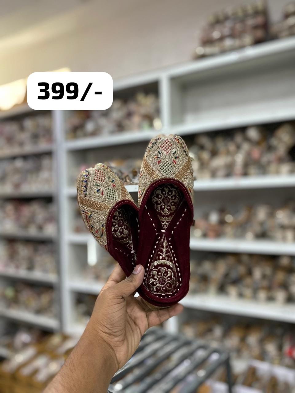 Zari jutti #399